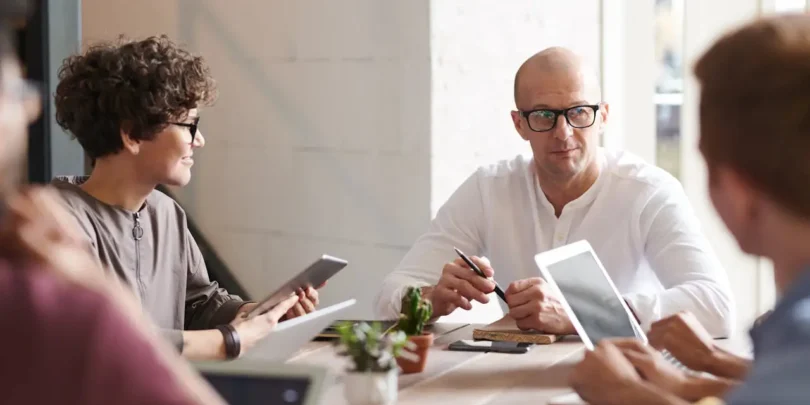 what does an employment lawyer do